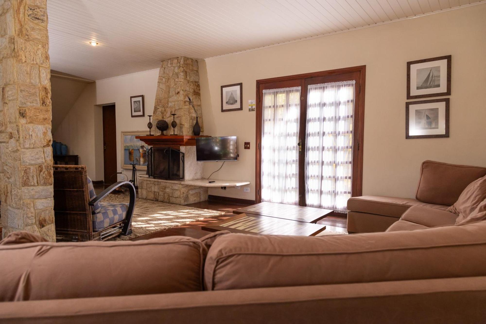 Casa Montanhas - Aconchego E Tranquilidade A 2,4km Do Capivari Campos do Jordão